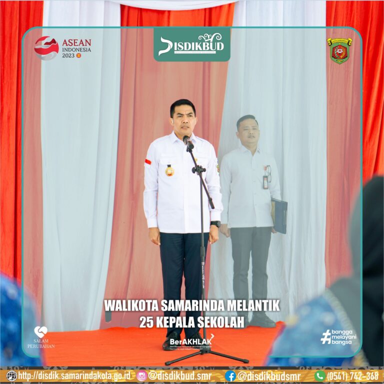 WALIKOTA SAMARINDA MELANTIK 25 KEPALA SEKOLAH