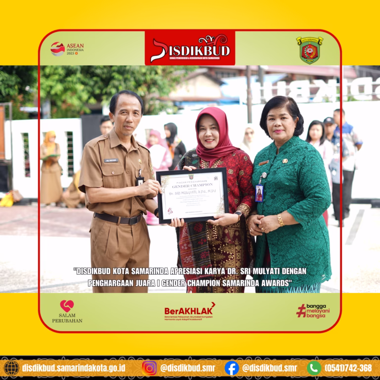 Disdikbud Kota Samarinda Apresiasi Karya Dr. Sri Mulyati Dengan Penghargaan Juara I Gender Champion Samarinda Awards Png
